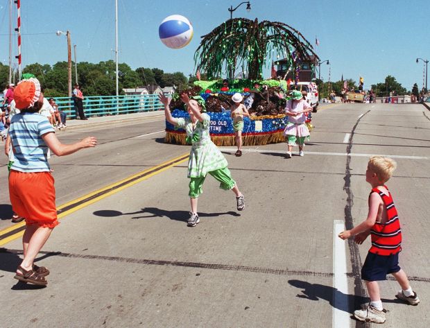 July 4, 2001 FourthFest parade